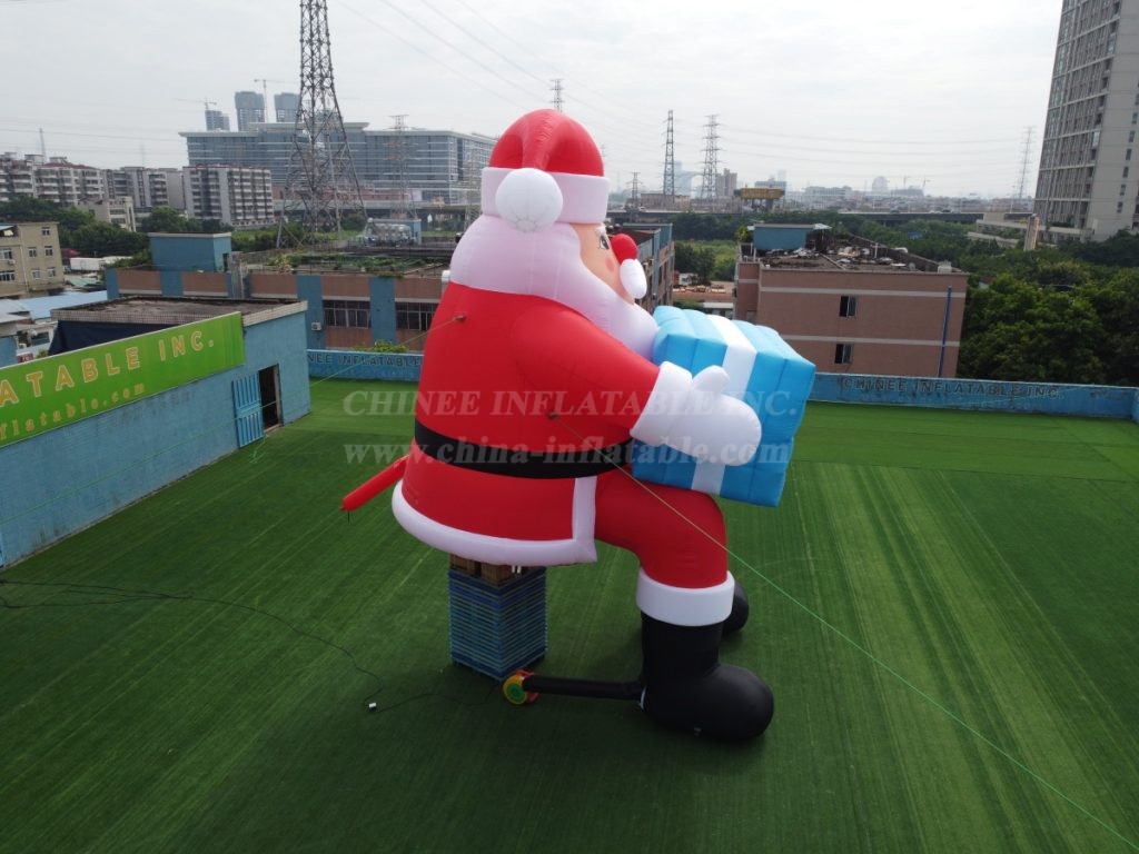 C1-219 8M Height Inflatable Santa Claus With Gift Box