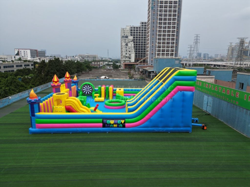 GF2-160C Giant Inflatable Castle Park